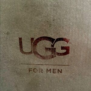 UGG Men's loafer